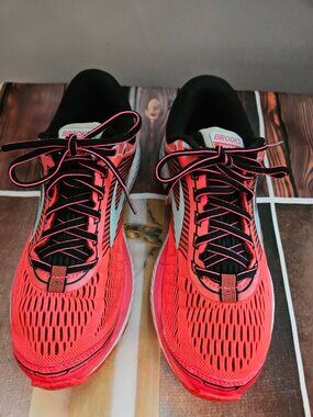 Brooks Ghost 10 running shoes Size 9.5 Athletic Orange